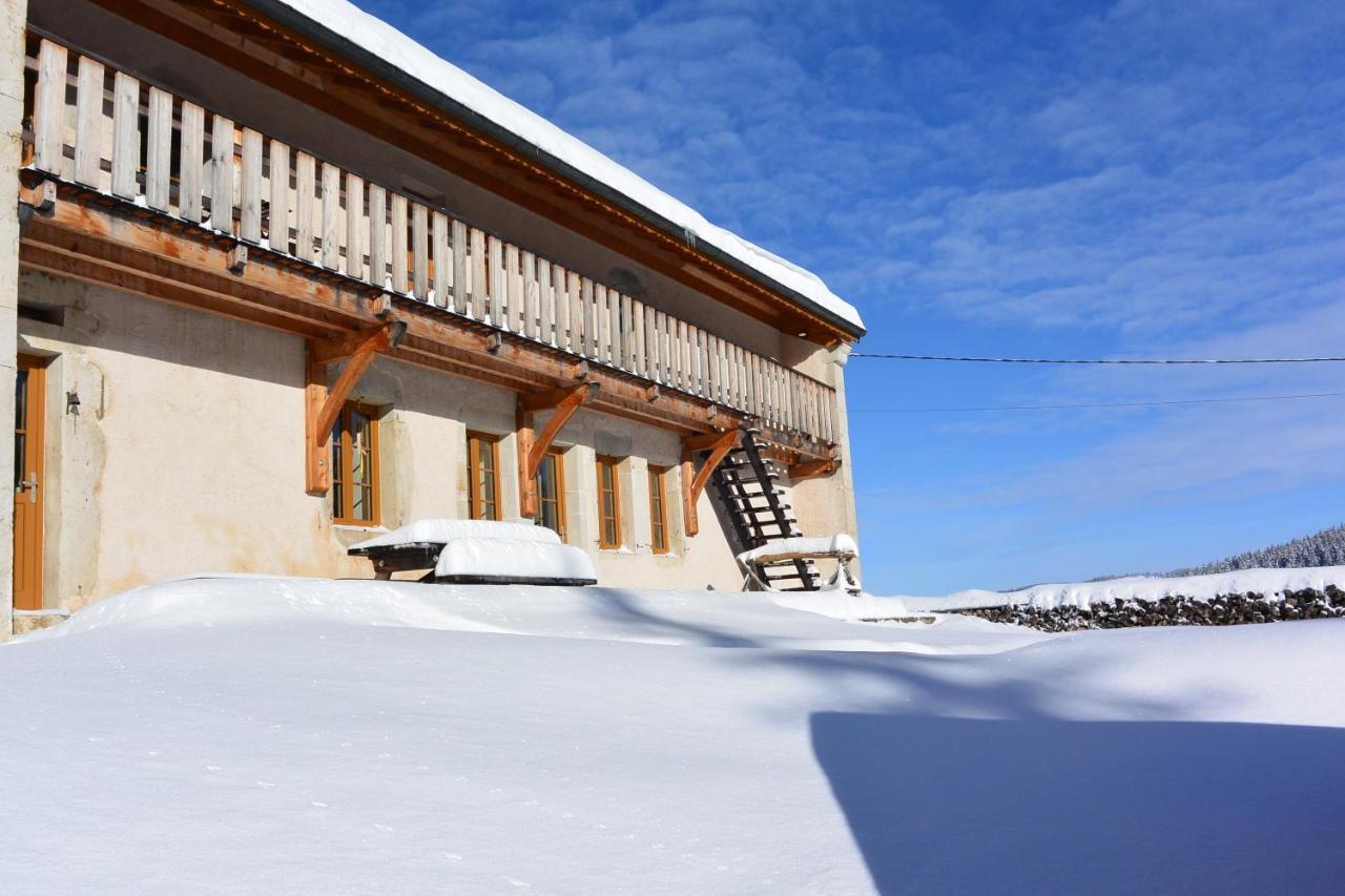 Gites Tre Le Grenier Les Moussieres Exterior foto