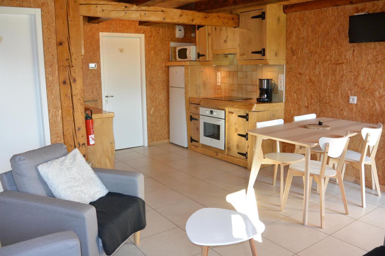 Gites Tre Le Grenier Les Moussieres Exterior foto